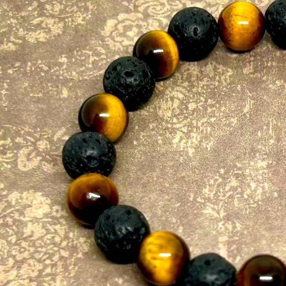 Handmade Men’s Cross Beaded Bracelet with Natural Tiger Eye & Lava Stone… - Picture 4 of 4